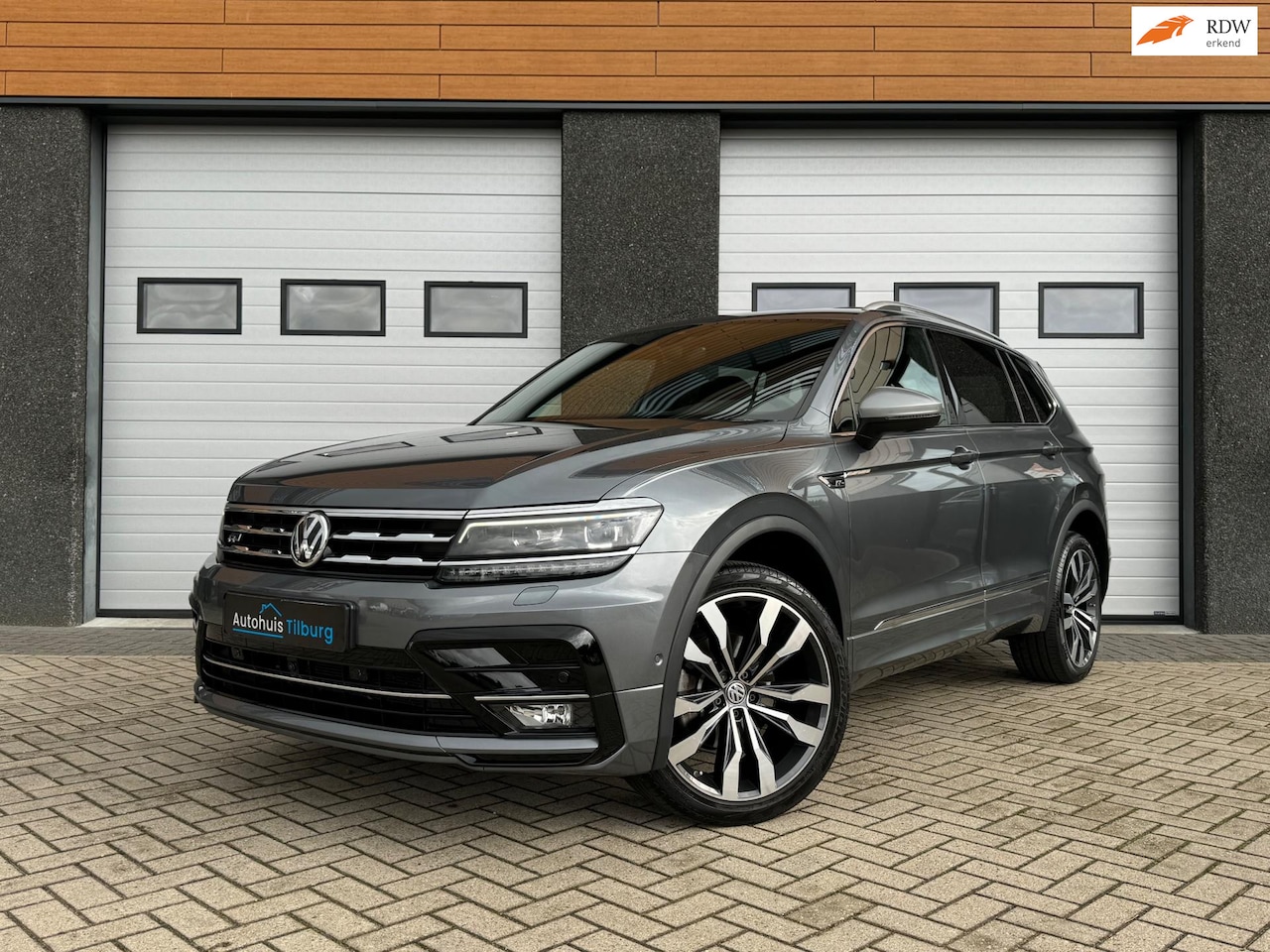 Volkswagen Tiguan Allspace - 1.5 TSI 3X R-Line 7p. Pano Keyless Trekhaak - AutoWereld.nl