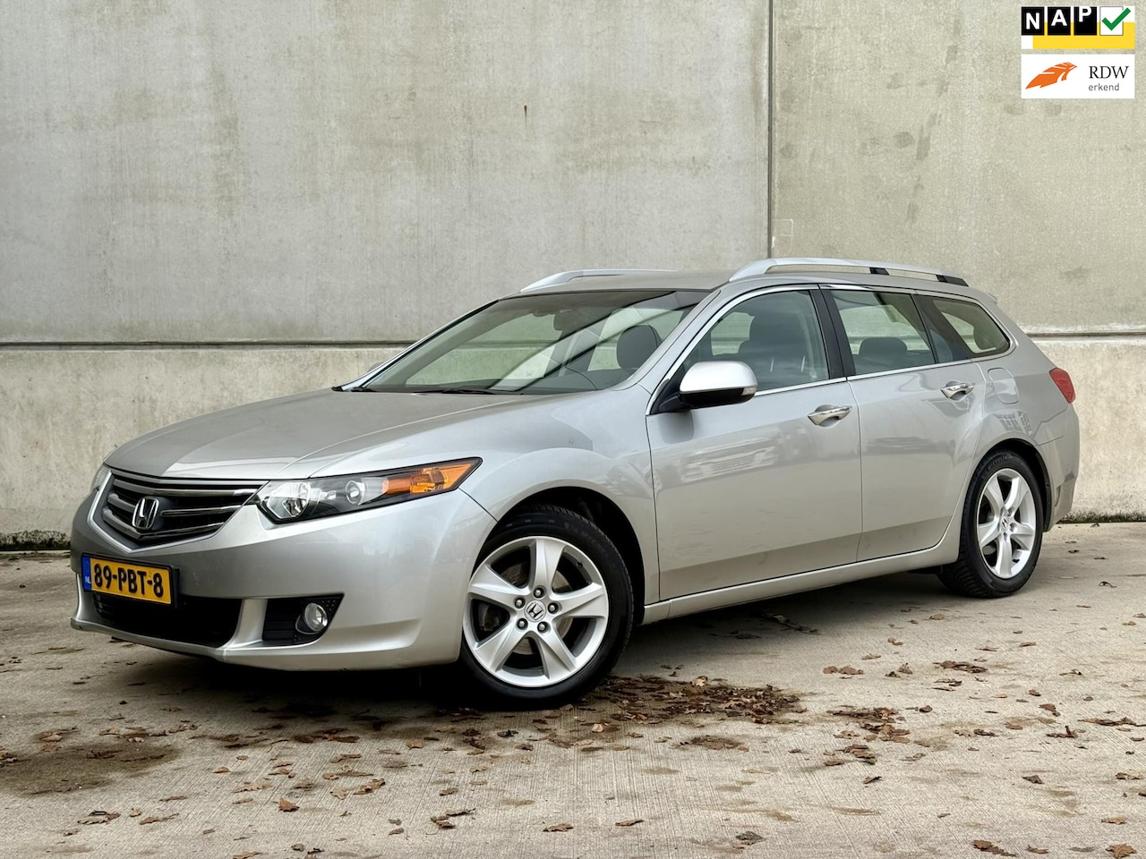 Honda Accord Tourer - 2.0i Comfort 2.0i Comfort, Volle uitvoering, Trekhaak - AutoWereld.nl