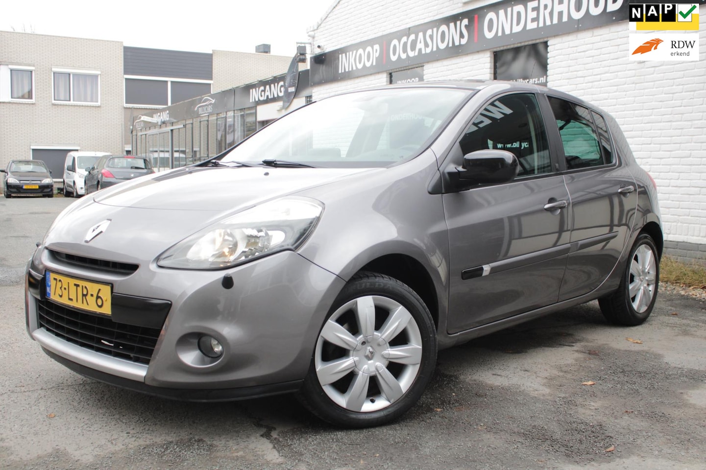 Renault Clio - 1.6 20th Anniversary Automaat | Airco | Elec Ramen | Cruise Control | Keyls entry & Start - AutoWereld.nl