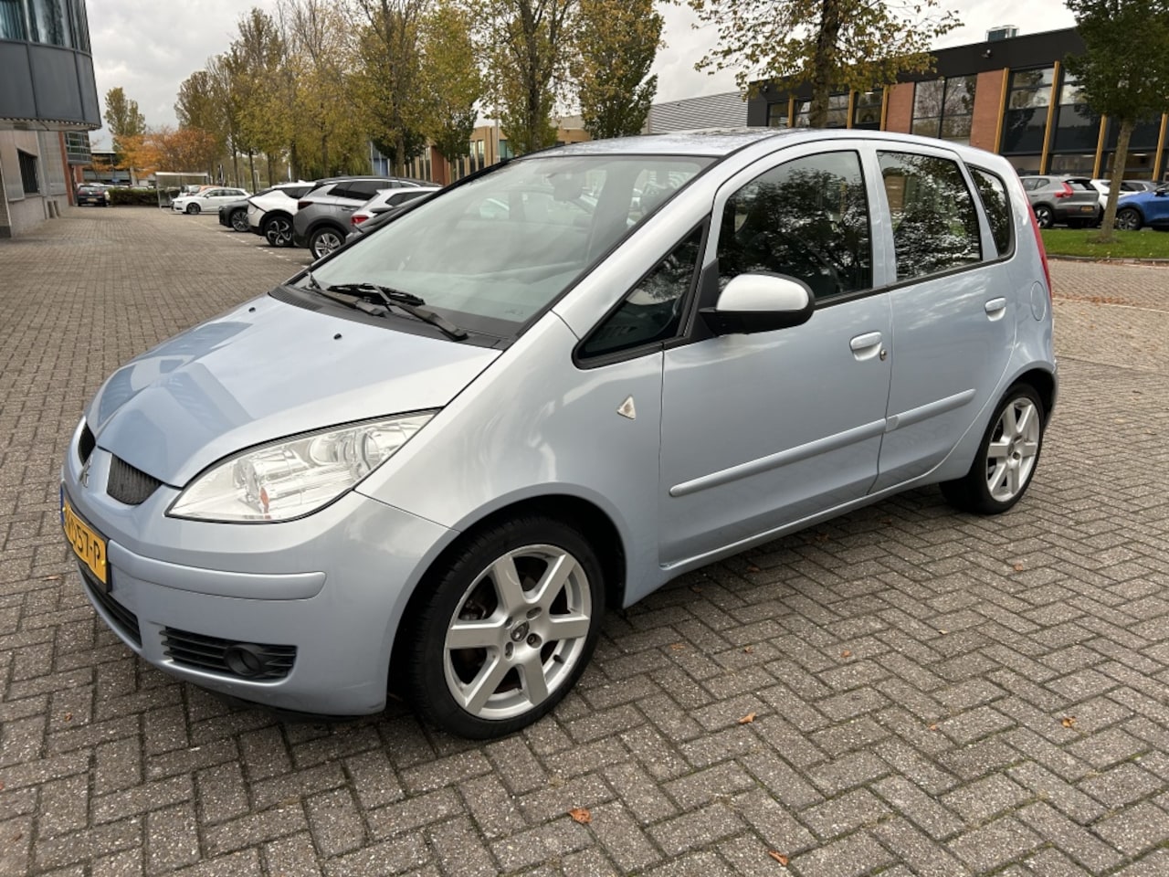 Mitsubishi Colt - 1.3 Inform 95PK SCHUIF/KANTELDAK CLIMA. - AutoWereld.nl