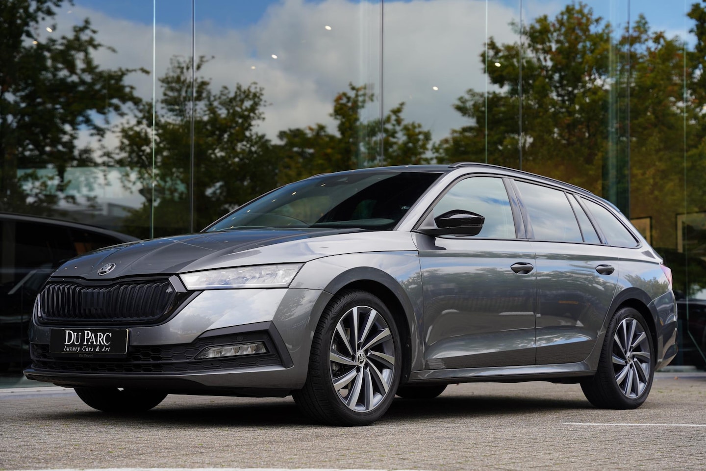 Skoda Octavia Combi - 1.0 e-TSI Sport Business 1.0 e-TSI Sport Business - AutoWereld.nl
