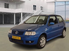 Volkswagen Polo - 1.4-16V Trendline/AUTOMAAT