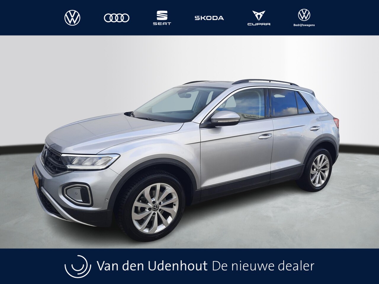 Volkswagen T-Roc - 1.0 TSI Life Business | Camera | 17" velgen - AutoWereld.nl