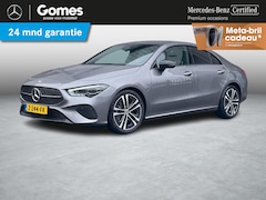 Mercedes-Benz CLA-Klasse - 180 | Panoramadak | Nightpakket |