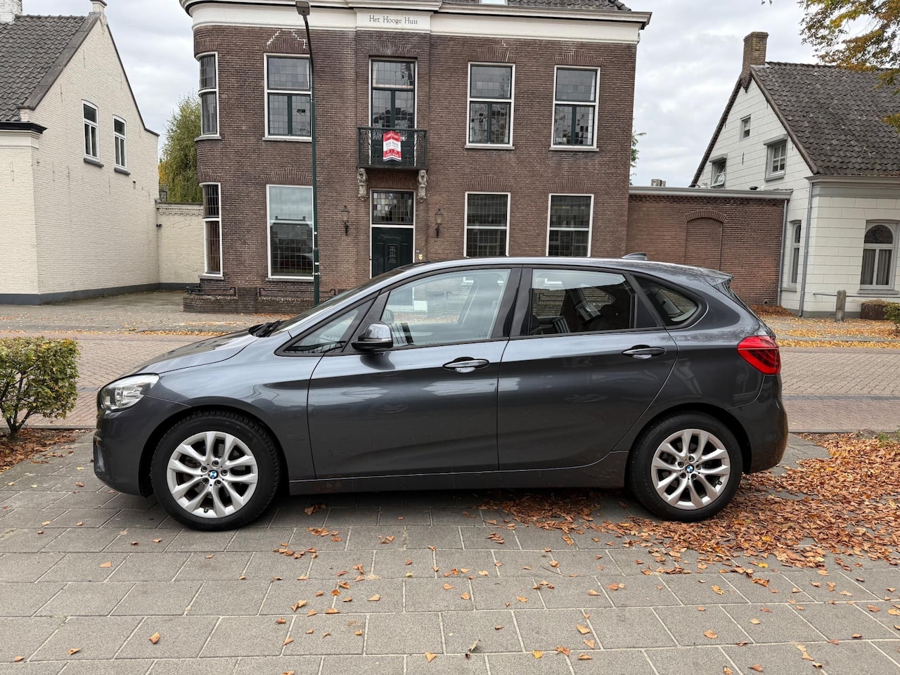 BMW 2-serie Active Tourer - 218i High Executive AUTOMAAT PANORAMA EERSTE EIGENAAR - AutoWereld.nl
