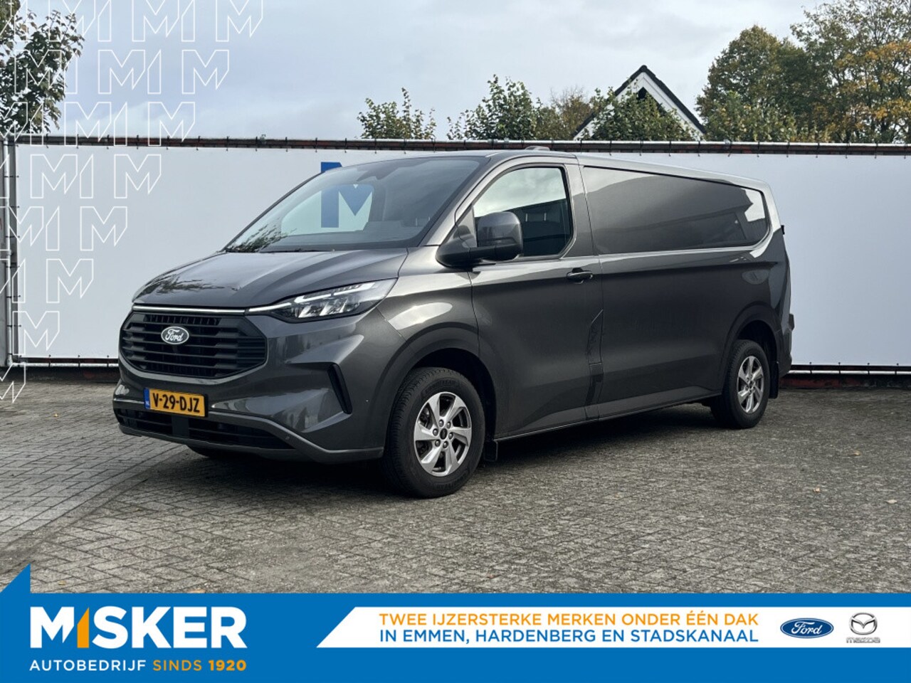 Ford Transit Custom - 320 2.0 TDCI L2H1 Limited TREKHAAK! NAVIGATIE! - AutoWereld.nl