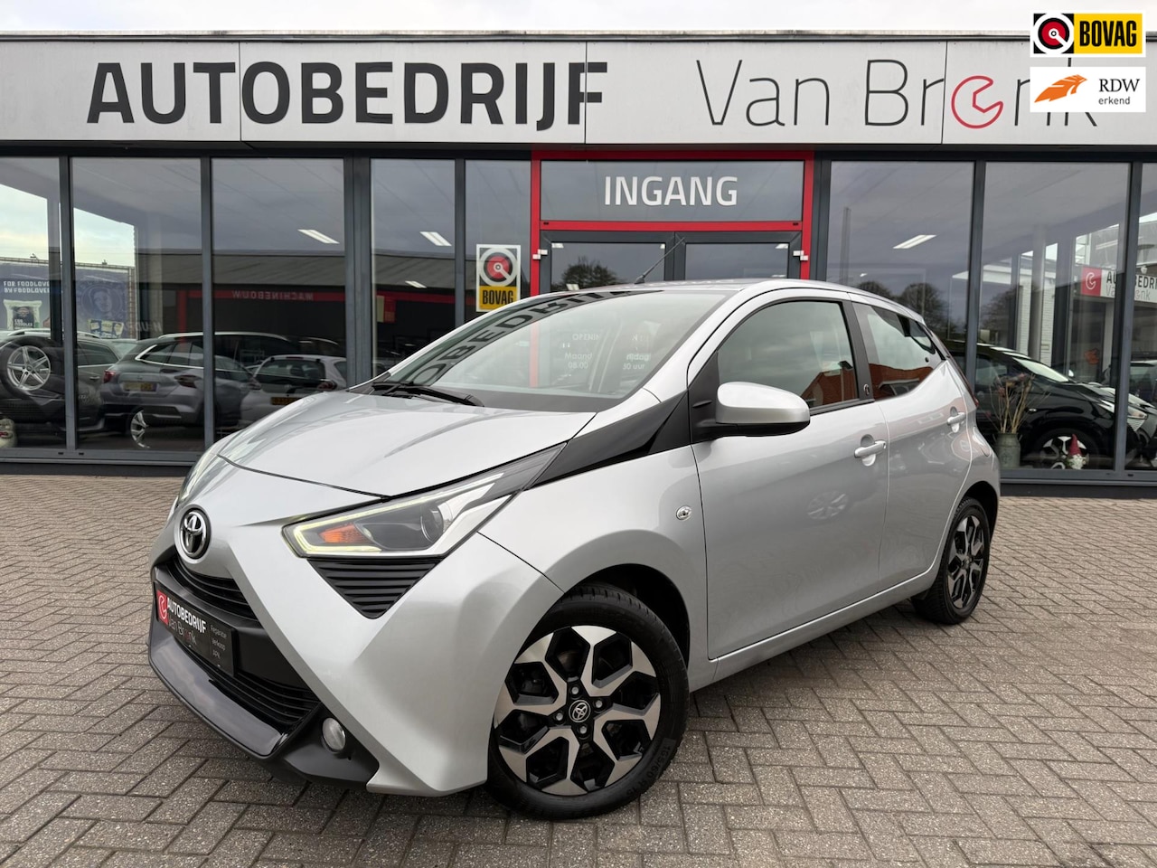 Toyota Aygo - 1.0 VVT-i x-joy | Camera | Carplay | Navi | LED - AutoWereld.nl