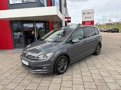 Volkswagen Touran - 1.5 TSI Highline 7p | Navi | Camera | Cruise | 114.602 km Dealeronderhouden