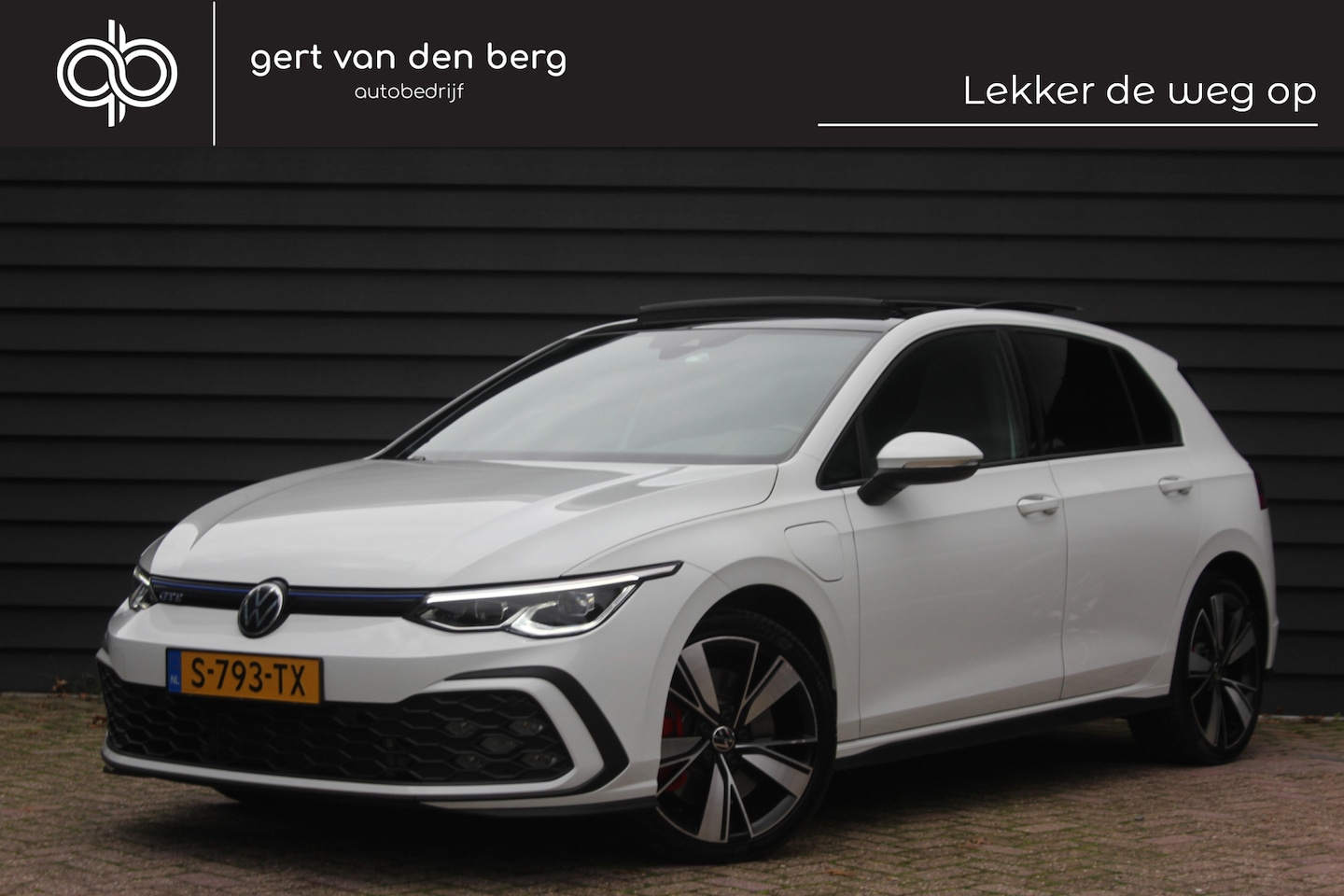 Volkswagen Golf - 1.4 eHybrid GTE - CARPLAY - PANODAK - 18 INCH - FULL LED - VIRT. COCKPIT - - AutoWereld.nl