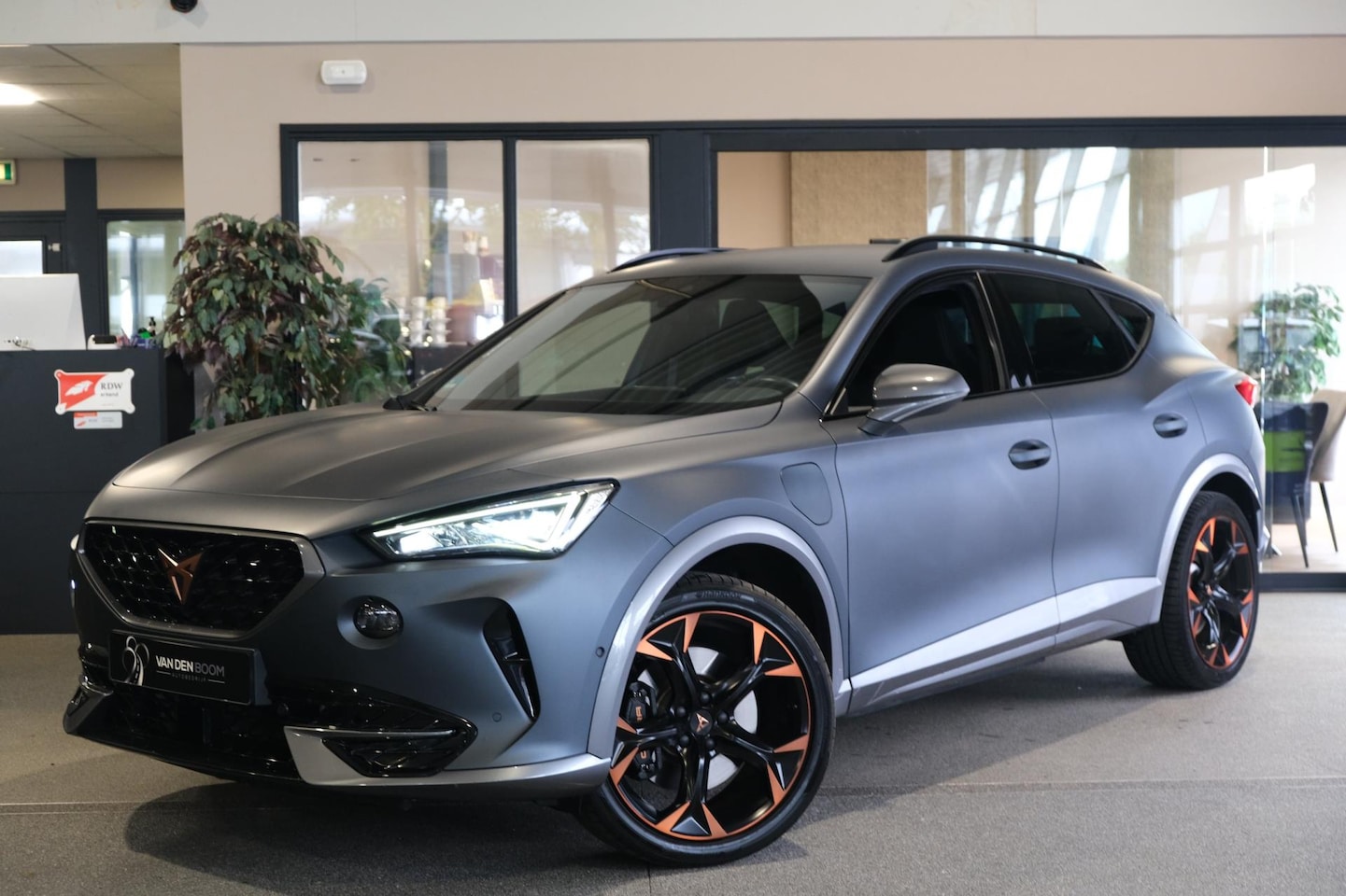 CUPRA Formentor - 1.4 e-Hybrid VZ Copper 245PK MATT Virtual Led Navi Cam - AutoWereld.nl