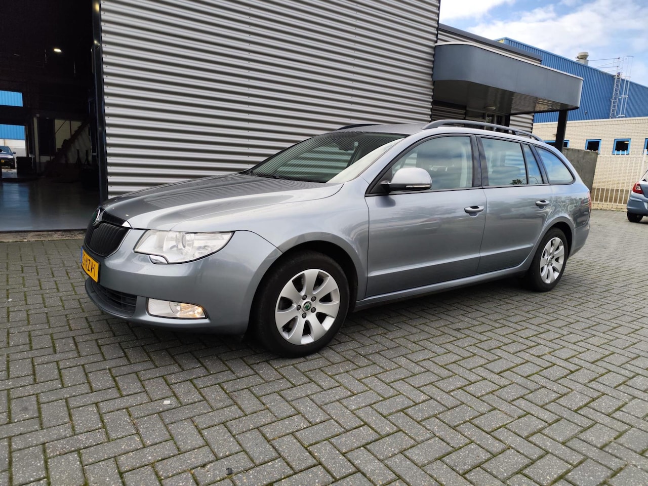 Skoda Superb Combi - 1.8 TSI Comfort Business Line 1.8 TSI Comfort Business Line - AutoWereld.nl