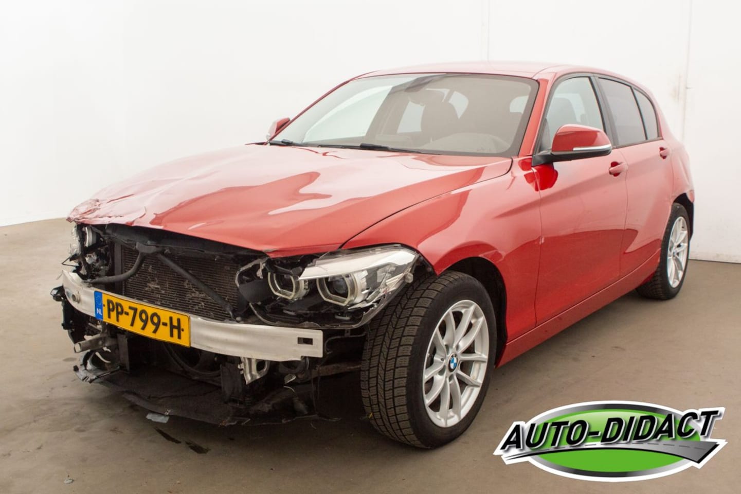 BMW 1-serie - 118i Automaat Clima Navi Corporate Lease Executive - AutoWereld.nl