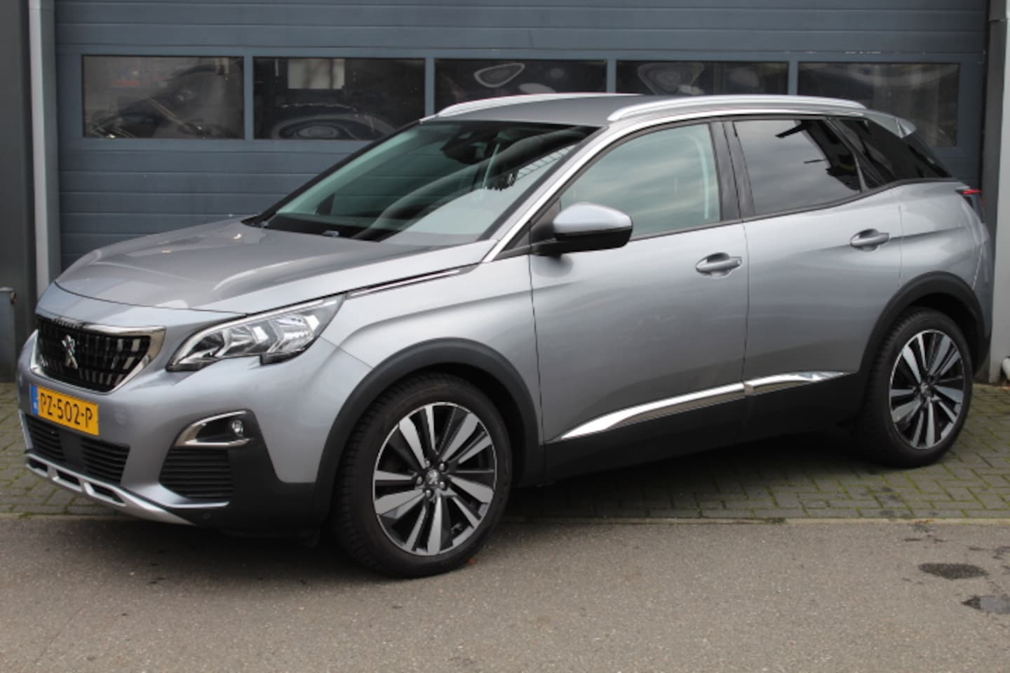Peugeot 3008 - 1.2 PureTech Blue Lease Premium Climate, electr Achterklep, Camera, Cruise - AutoWereld.nl