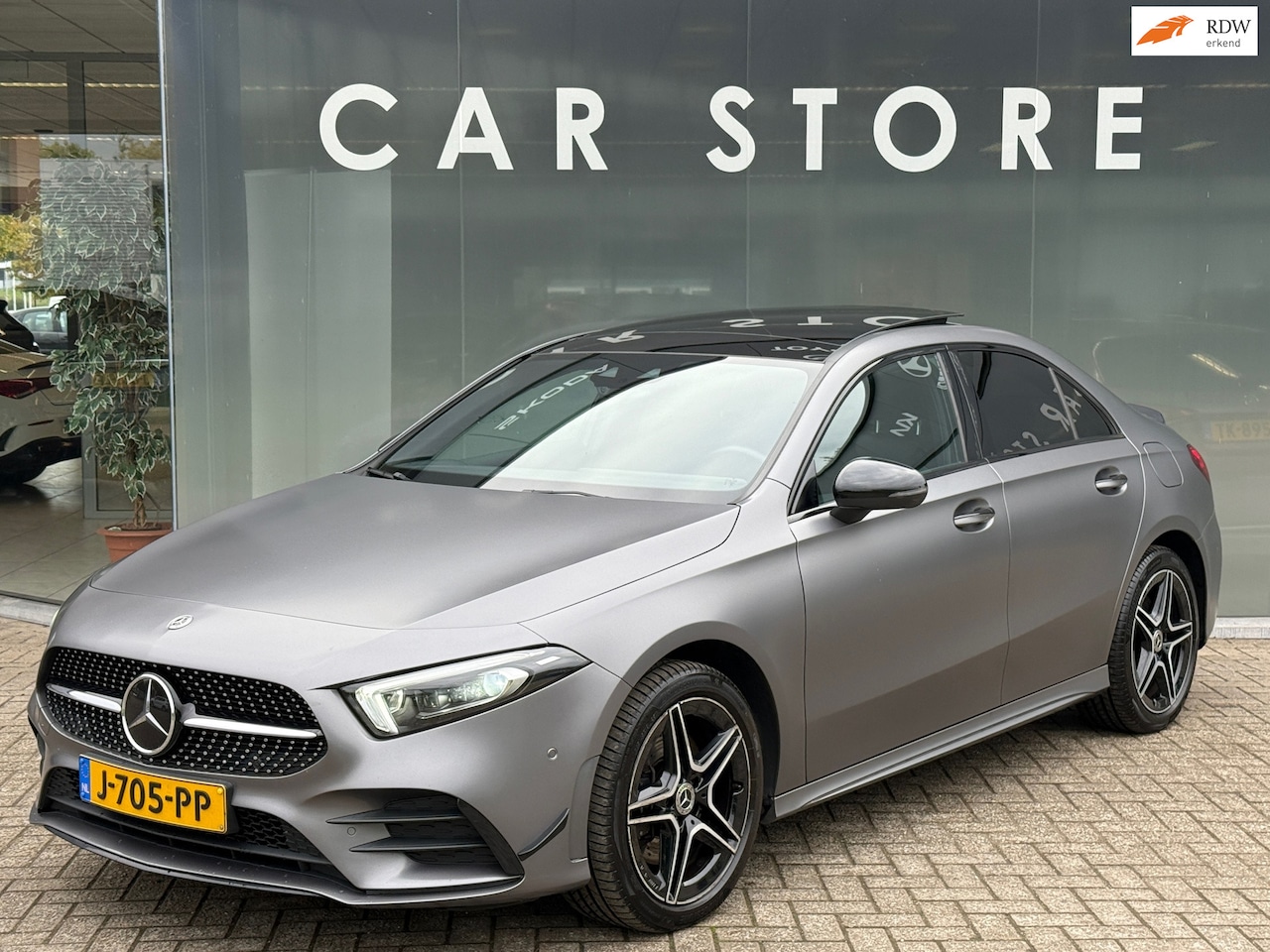 Mercedes-Benz A-klasse - 250 e AMG Pano|Adap Cruise|Sfeer|Night|Memory - AutoWereld.nl