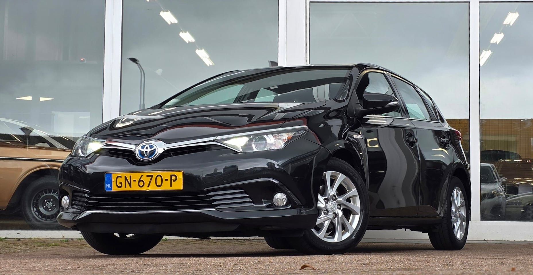Toyota Auris - 1.8i Hybrid Aspiration Camera LED Navigatie Mooi! - AutoWereld.nl
