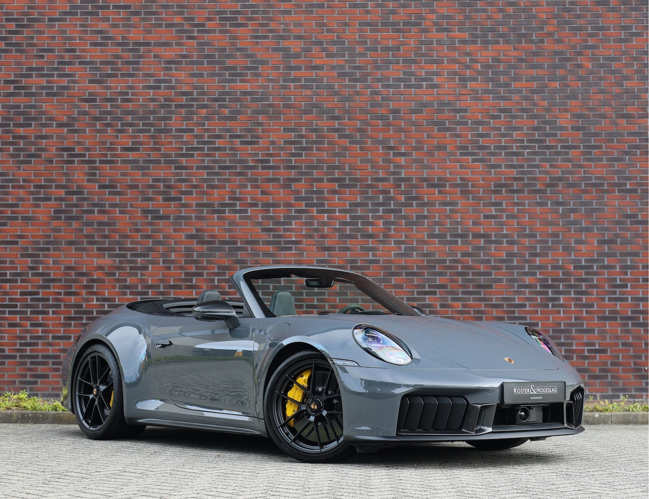 Porsche 911 Cabrio - 3.6 T-Hybrid Carrera GTS - AutoWereld.nl