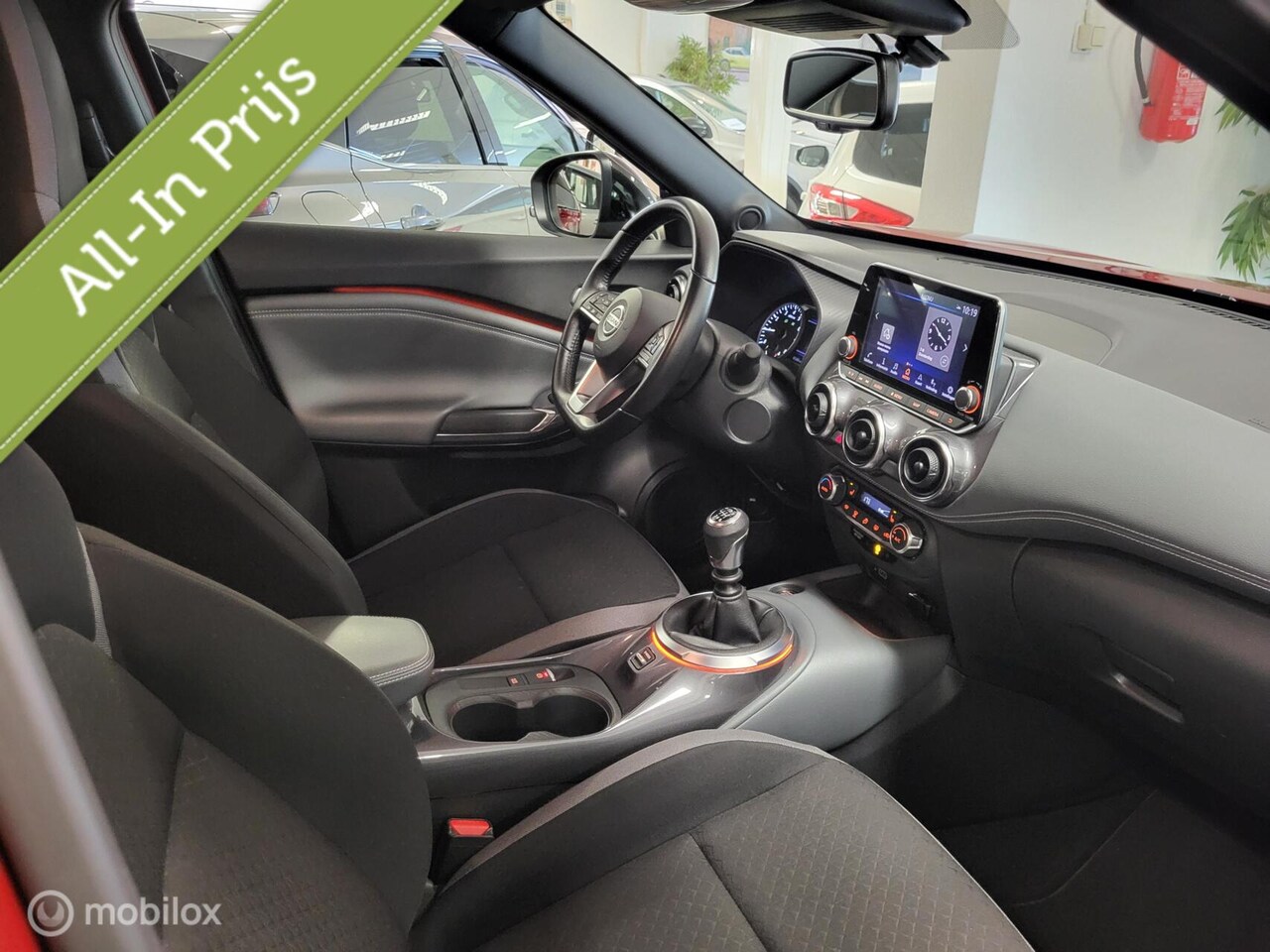 Nissan Juke - 1.0 DIG-T N-Connecta Tech-Pack *NAVI, 360, TRKHK, RIJKLAARPRIJS!*