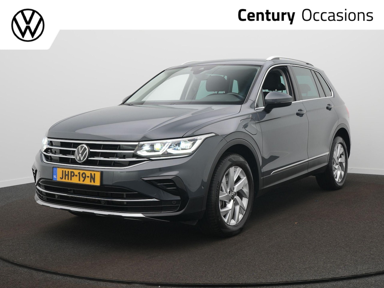 Volkswagen Tiguan - 1.4 TSI eHybrid Elegance Business+ / Camera / Elek. Trekhaak / Navi / Adap. Cruise - AutoWereld.nl