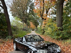 Mazda MX-5 - 1.6i