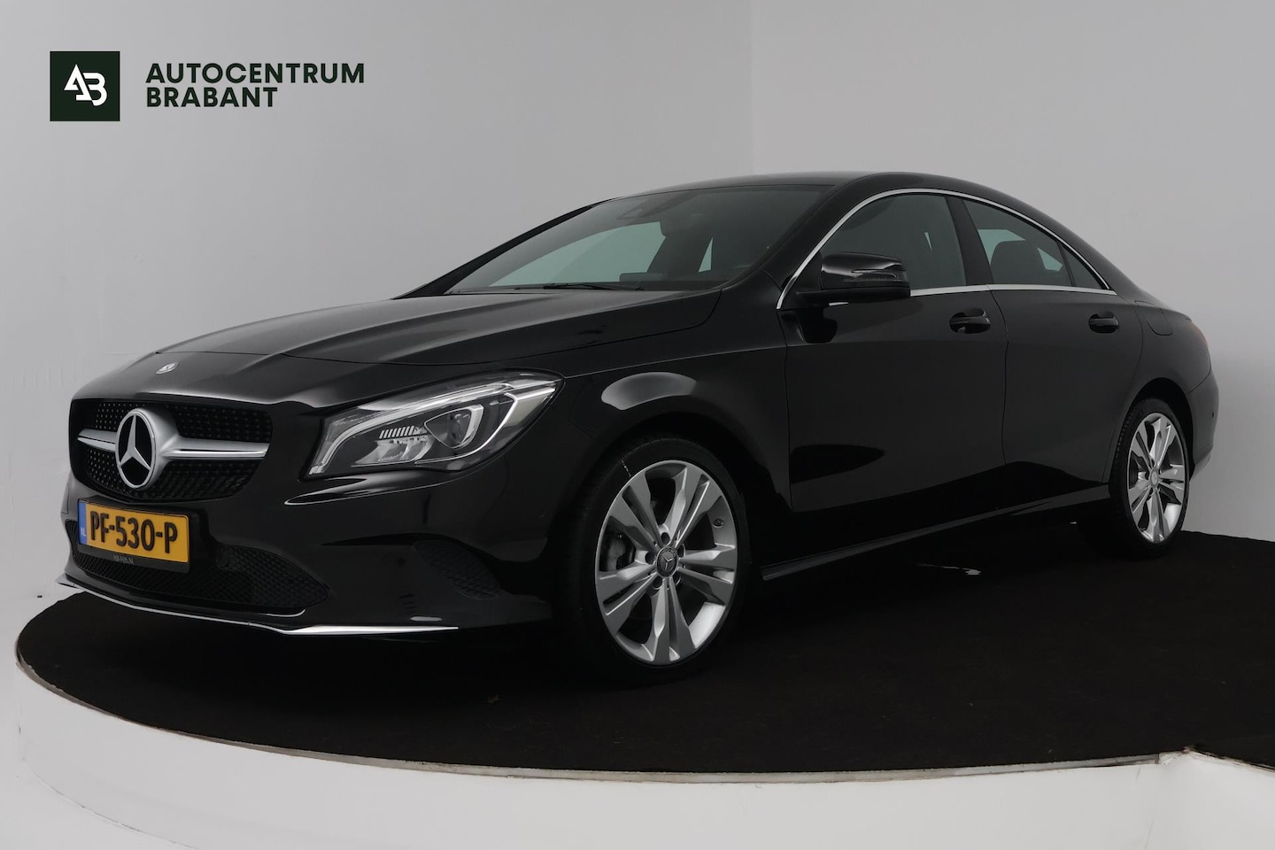 Mercedes-Benz CLA-Klasse - 180 AMG Night Edition Plus (PARKEERSENSOREN, STOELVERWARMING, CRUISE CONTROL, NAVIGATIE) - AutoWereld.nl