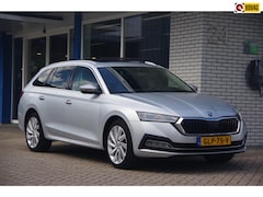 Skoda Octavia Combi - 1.4 TSI iV PHEV Sportline Stoelverwarming Carplay Head-up