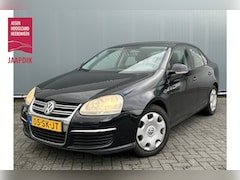 Volkswagen Jetta - BJR 2006 1.6 102 PK Trendline STUURBEKR. / AIRCO / CENTR. VERGR / ELEKTR.RUITEN