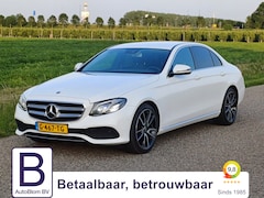 Mercedes-Benz E-klasse - 200 Premium Prachtige auto/Sfeerverlichting/Camera/