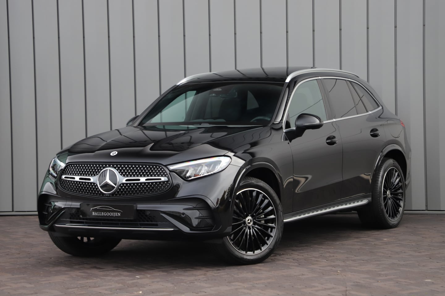 Mercedes-Benz GLC-klasse - 300e AMG 4-Matic | 313PK | Pano | Sfeerverlichting | Distronic | Memory | Stuurwielverw. | - AutoWereld.nl