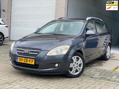 Kia Cee'd Sporty Wagon - 2.0 X-ecutive/AUTOMAAT/nap/ 1e EIG/ dealeronderhouden/ 1jaar apk/airco/ navi/ pdc