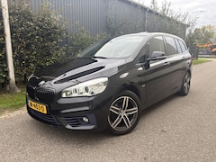 BMW 2-serie Gran Tourer - 216d Centennial High Executive / AUTOMAAT / LEER / PANORAMADAK