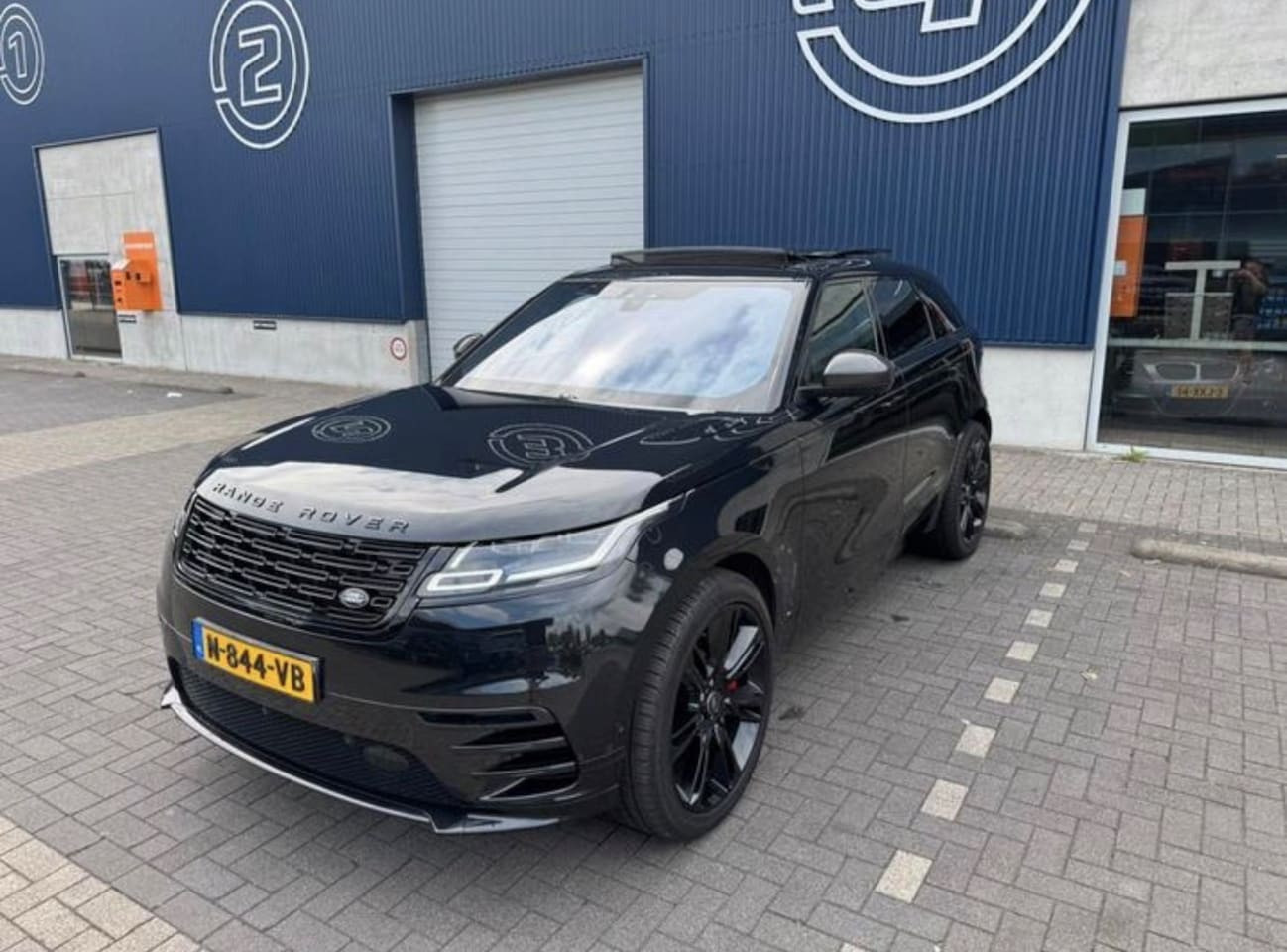 Land Rover Range Rover Velar - 3.0 V6 SC AWD R-Dynamic HSE - AutoWereld.nl