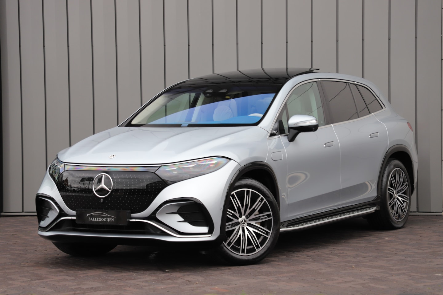 Mercedes-Benz EQS SUV - 450+ AMG 108 kWh | 360PK | Massage | Achterasbesturing | Head-up | Luchtvering | Sfeerverl - AutoWereld.nl
