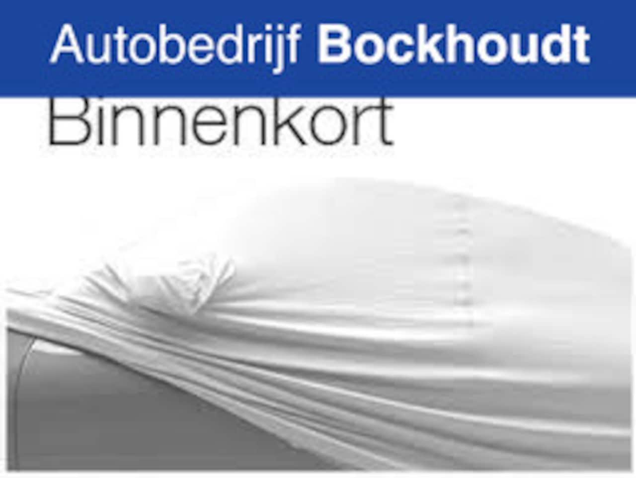 Land Rover Range Rover Velar - 2.0 P400e R-Dynamic | Pano | Leer | Camera - AutoWereld.nl