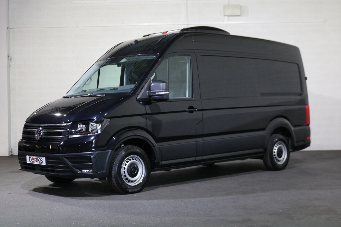 Volkswagen Crafter - 2.0 TDI 140pk L3 H3 Automaat Koelwagen - AutoWereld.nl
