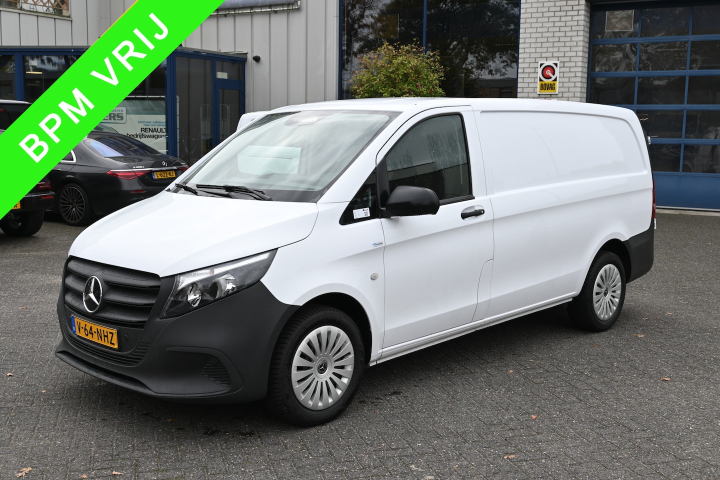 Mercedes-Benz Vito - 116 CDI L2 Pro 2500 kg trekhaak, Achterdeuren, MBUX navigatie - AutoWereld.nl