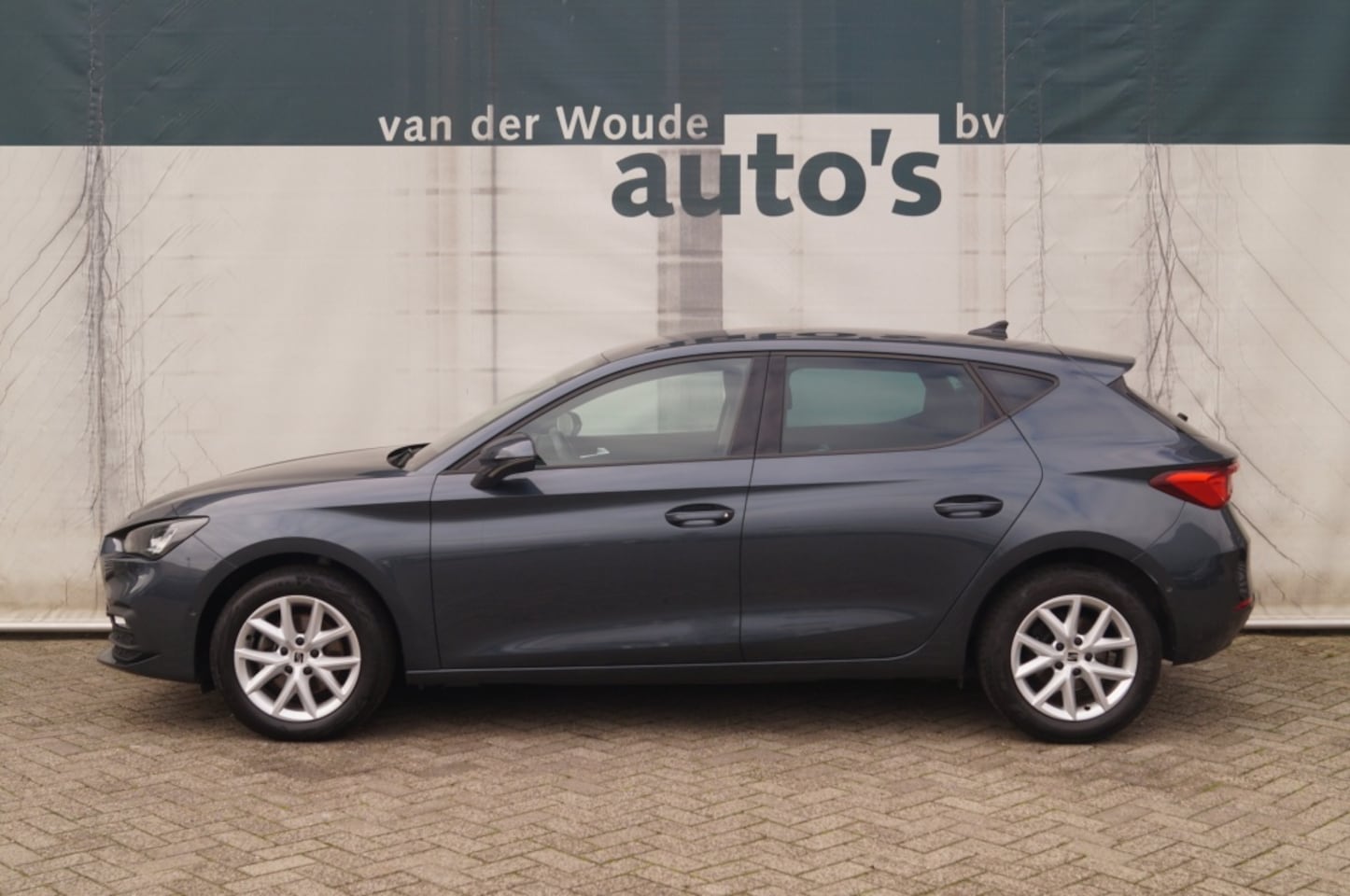 SEAT Leon - 1.0 TSI Business Pack -NAVI-ECC-DIGI-LED-PDC- - AutoWereld.nl