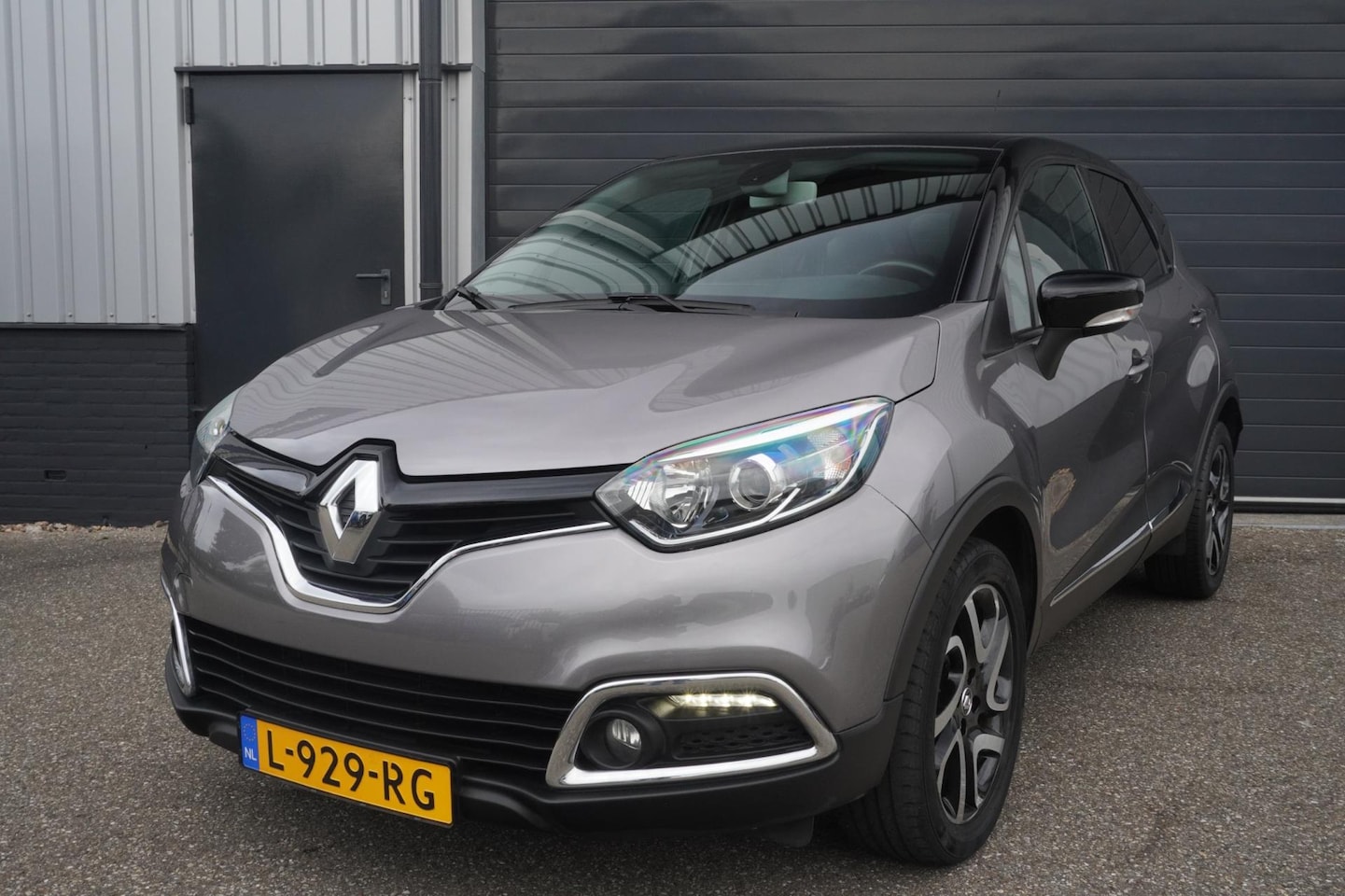 Renault Captur - 0.9 TCe Dynamique | Navigatie | Trekhaak | Climate Control - AutoWereld.nl