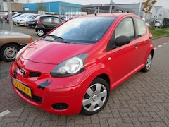 Toyota Aygo - 1.0-12V Access dealer onderhoud 1e eigenaar