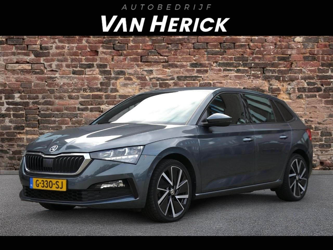 Skoda Scala - 1.0 TSI Sport Business | Carplay | Adaptive Cruise | Sportstoelen - AutoWereld.nl