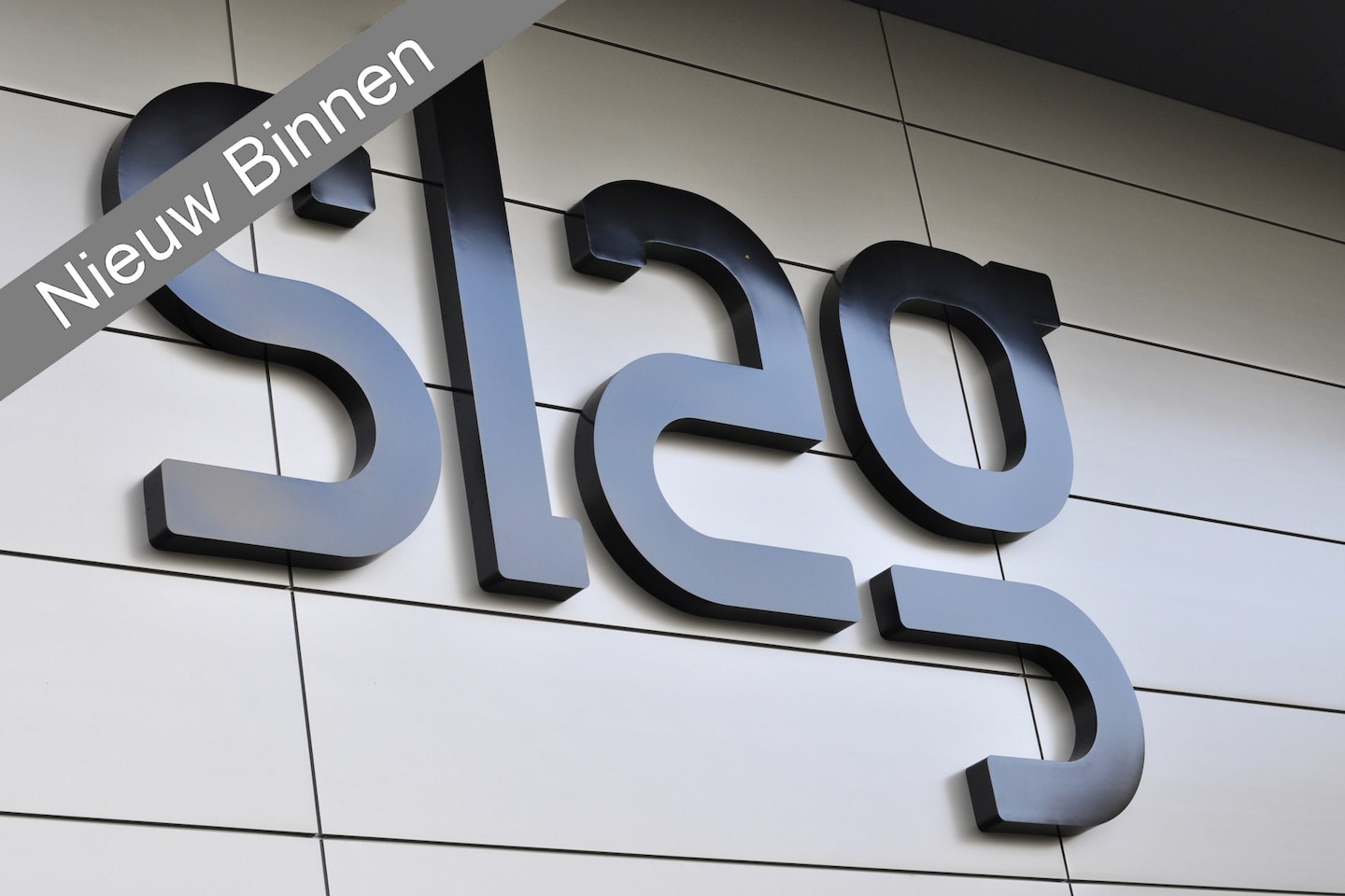 Audi RS3 - Sportback 2.5 TFSI quattro leer pano B&O camera carbon 19 inch !! - AutoWereld.nl