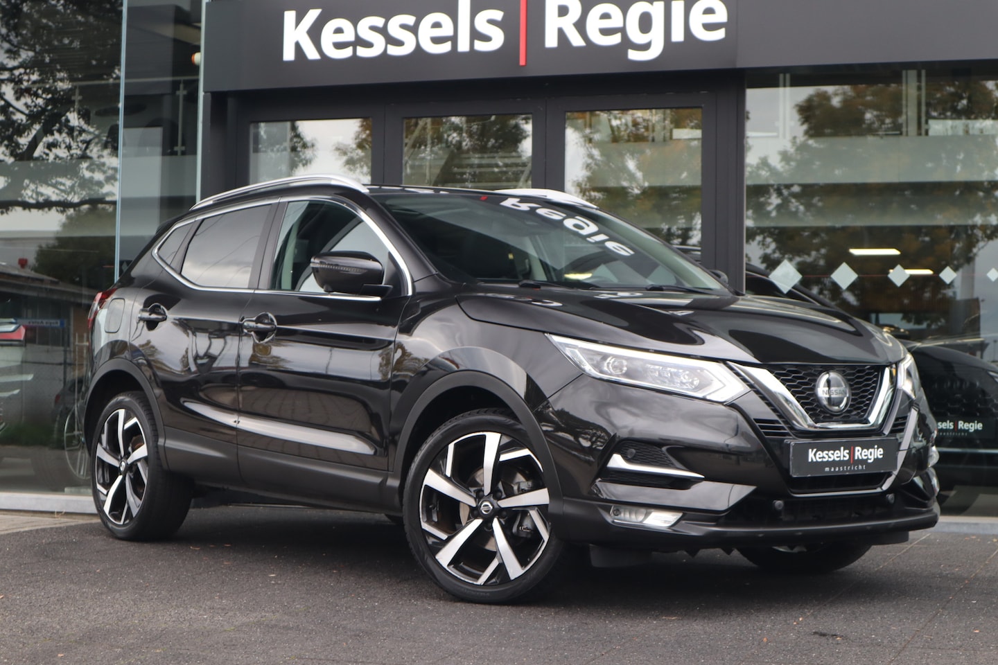 Nissan Qashqai - 1.3 DIG-T Premium Edition Pano 360 CarPlay Leer DAB Navi - AutoWereld.nl
