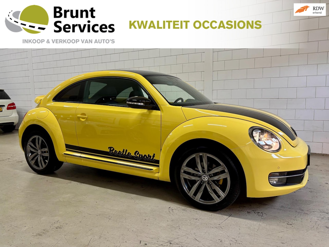 Volkswagen Beetle - 1.2 TSI Design Bj.12|Navi|Pdc|18Inch|Sportuitlaat !! - AutoWereld.nl