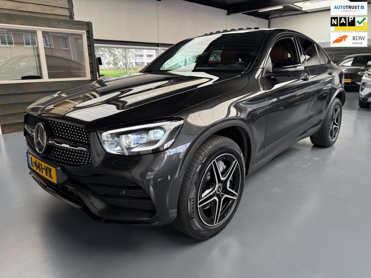 Mercedes-Benz GLC-klasse Coupé - 300e 4MATIC Business Solution AMG | Open dak | NAP | - AutoWereld.nl