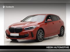 BMW 1-serie - 118i High Executive M-Sport | Panorama | 19" | Camera | Head-Up | M-Sportstoelen | Leder