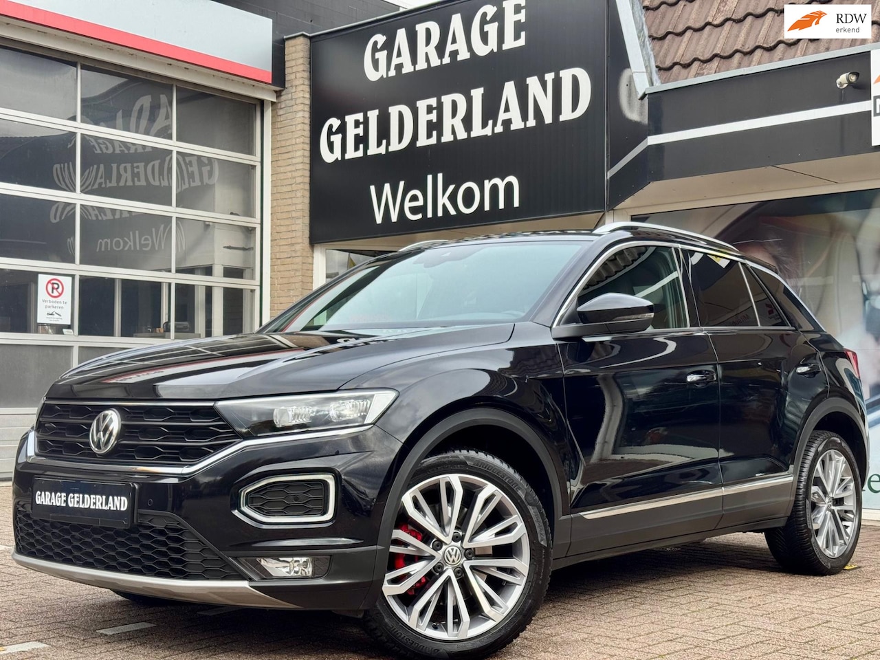 Volkswagen T-Roc - 1.5 150pk Sport | Virtual-Cockpit | Bi-Xenon | Full-Led | Navi | Camera | A.Cruise | Clima - AutoWereld.nl