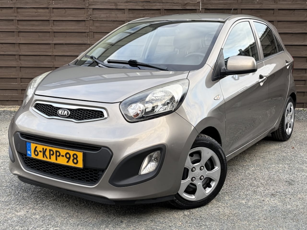 Kia Picanto - 1.0 CVVT ISG Comfort Pack / Airco / Lage km! / NAP - AutoWereld.nl
