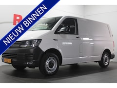 Volkswagen Transporter - 2.0 TDI L1H1 Highline - 3 pers. - Trekhaak / Bluetooth / Cruise