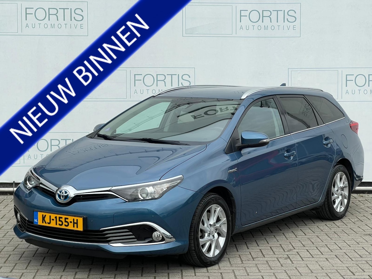 Toyota Auris Touring Sports - 1.8 Hybrid Executive NL AUTO | CAMERA | STOELVERW | - AutoWereld.nl