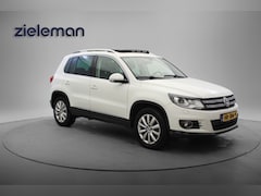 Volkswagen Tiguan - 2.0 TDI 4Motion Sport Style Automaat - Panorama, Clima, Stoelverw. Navi