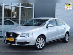 Volkswagen Passat - 2.0 FSI Comfortline | Clima | Cruise | NAP + APK 10-2026